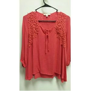 3/4 sleeve crochet top Medium 9/10 NWOT